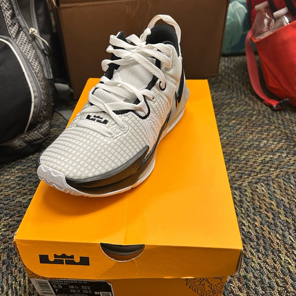 Nike LeBron Witness VII  TB White and Black Athletic Shoes